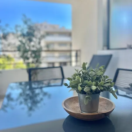 Apartment Luxurious Two Bedrooms With Terrace