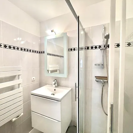 Luxurious Two Bedrooms With Terrace